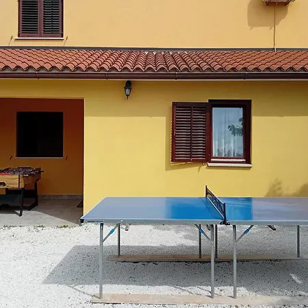Ferienhaus Awesome Home In Vodnjan *