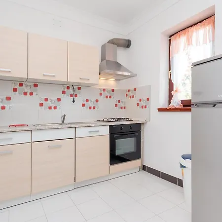Awesome Home In Vodnjan *